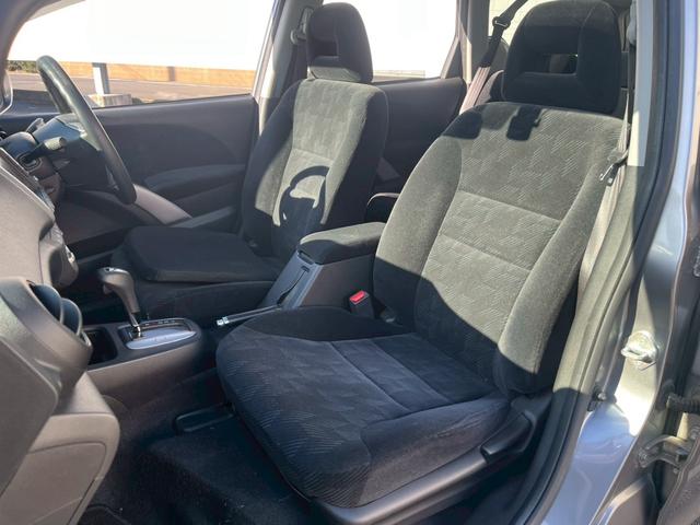 エアウェイブ Ｍ　Ｓパッケージ　４ＷＤ　禁煙車　パノラマルーフ　純正ＨＤＤナビ　ワンセグＴＶ　バックカメラ　ＣＤ／ＤＶＤ再生　ドライブレコーダー　ＥＴＣ　純正アルミ　ＨＩＤヘッドライト　ミュージックプレイヤー　ミラーウィンカー　セキュリティ　イモビライザー　保証書（21枚目）