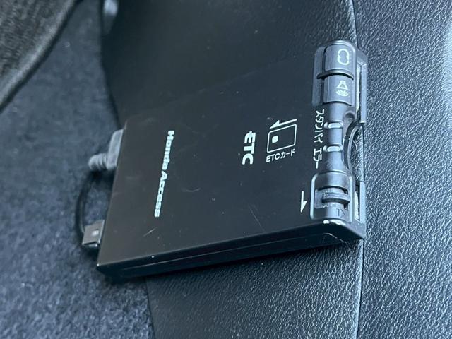 エアウェイブ Ｍ　Ｓパッケージ　４ＷＤ　禁煙車　パノラマルーフ　純正ＨＤＤナビ　ワンセグＴＶ　バックカメラ　ＣＤ／ＤＶＤ再生　ドライブレコーダー　ＥＴＣ　純正アルミ　ＨＩＤヘッドライト　ミュージックプレイヤー　ミラーウィンカー　セキュリティ　イモビライザー　保証書（32枚目）