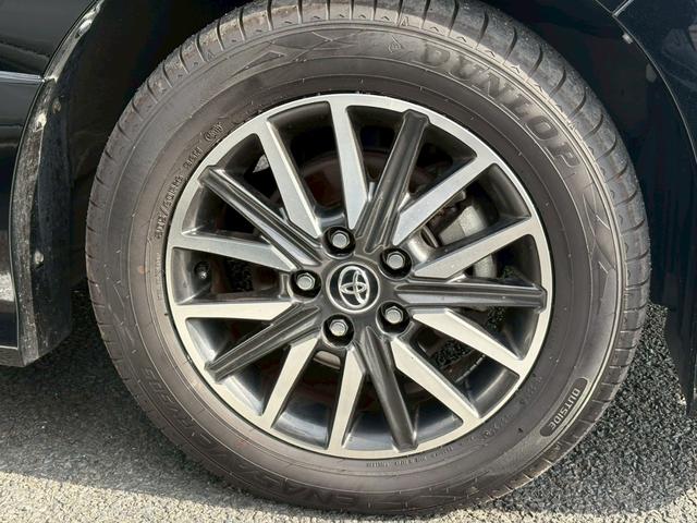 ヴォクシー ＺＳ　煌ＩＩ　禁煙車　純正１０型ナビ＆１２型後席モニター　衝突軽減＆車線逸脱警告　両側電動スライドドア　ＬＥＤヘッドライト　フォグランプ　バックカメラ　２０２５年製ダンロップタイヤ　ＥＴＣ　地デジ　ＢＴオーディオ　ＣＤ／ＤＶＤ再生　取扱説明書　保証書（6枚目）