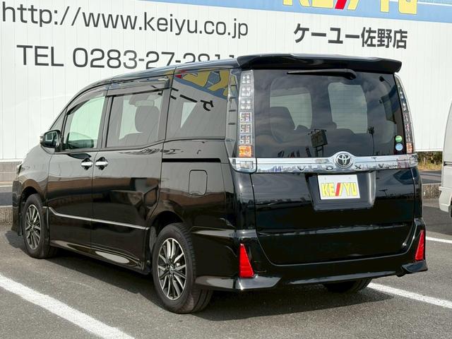 ヴォクシー ＺＳ　煌ＩＩ　禁煙車　純正１０型ナビ＆１２型後席モニター　衝突軽減＆車線逸脱警告　両側電動スライドドア　ＬＥＤヘッドライト　フォグランプ　バックカメラ　２０２５年製ダンロップタイヤ　ＥＴＣ　地デジ　ＢＴオーディオ　ＣＤ／ＤＶＤ再生　取扱説明書　保証書（15枚目）