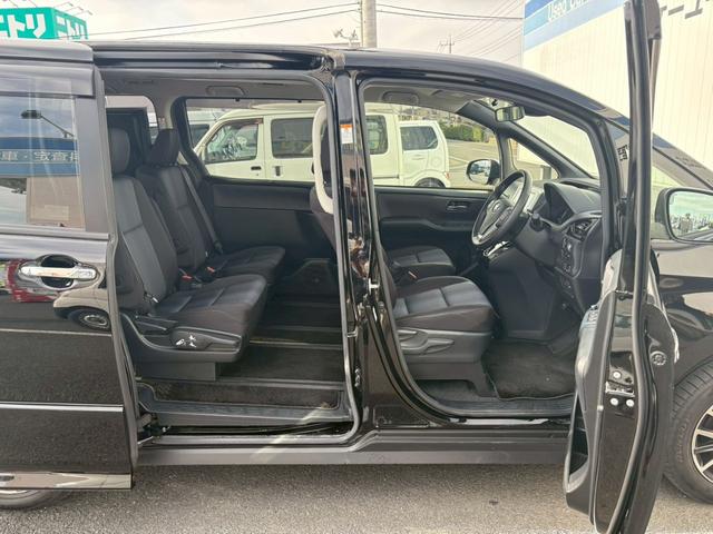 ヴォクシー ＺＳ　煌ＩＩ　禁煙車　純正１０型ナビ＆１２型後席モニター　衝突軽減＆車線逸脱警告　両側電動スライドドア　ＬＥＤヘッドライト　フォグランプ　バックカメラ　２０２５年製ダンロップタイヤ　ＥＴＣ　地デジ　ＢＴオーディオ　ＣＤ／ＤＶＤ再生　取扱説明書　保証書（19枚目）