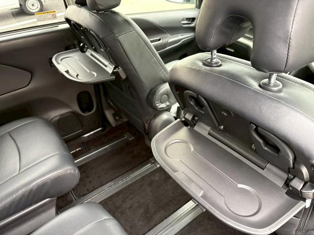 セレナ e-パワー ハイウェイスターV 禁煙車 プロパイロット アラウンドビューモニター 両側電動スライドドア 純正10型ナビ 後席モニター DVD再生 地デジ BLUETOOTH デジタルインナーミラー ドラレコ 衝突被害軽減 車線逸脱警告 LEDライト 保証書(22枚目)