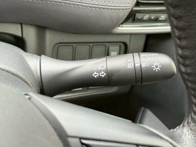 セレナ e-パワー ハイウェイスターV 禁煙車 プロパイロット アラウンドビューモニター 両側電動スライドドア 純正10型ナビ 後席モニター DVD再生 地デジ BLUETOOTH デジタルインナーミラー ドラレコ 衝突被害軽減 車線逸脱警告 LEDライト 保証書(32枚目)