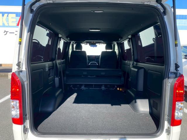 ハイエースバン スーパーＧＬ　ダークプライムＩＩ　禁煙車　７型　セーフティセンス　パノラミックビューモニター　　両側電動スライドドア　純正ナビ　ＢＬＵＥＴＯＯＴＨ　デジタルインナーミラー　ＥＴＣ　衝突被害軽減　車線逸脱警告　ＬＥＤライト　取扱説明書　保証書（6枚目）