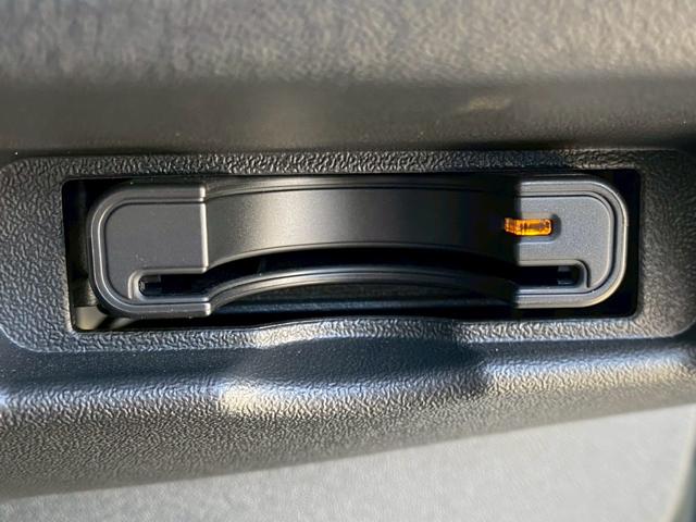 ハイエースバン スーパーＧＬ　ダークプライムＩＩ　禁煙車　７型　セーフティセンス　パノラミックビューモニター　　両側電動スライドドア　純正ナビ　ＢＬＵＥＴＯＯＴＨ　デジタルインナーミラー　ＥＴＣ　衝突被害軽減　車線逸脱警告　ＬＥＤライト　取扱説明書　保証書（31枚目）