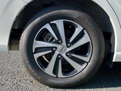 ���ҤǤϥ�����򴹤ˡڣ����졡�ȣţ̣ɣءۤ���Ѥ��Ƥ���ޤ����ƣ��졼���ˤ���Ѥ���Ƥ��롢��饪��������ҤΥ��ƥʥ󥹥ѥå��Ǥϡ��ڣ����졡�ȣţ̣ɣءۤθ򴹤�����Ǥ�̵���� 6