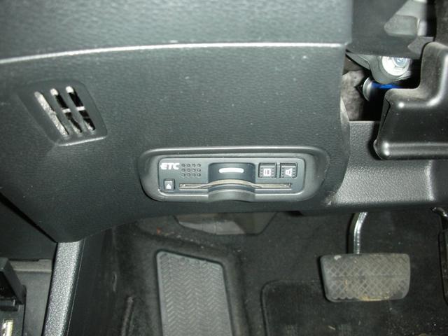 ヴェゼル ハイブリッドＺ・ホンダセンシング　ワンオーナー　純正ナビ　バックカメラ　前席シートヒーター　サイド＋カーテンエアバック　ＬＥＤヘッドライト　ＬＥＤフォグ　コンビシート（12枚目）