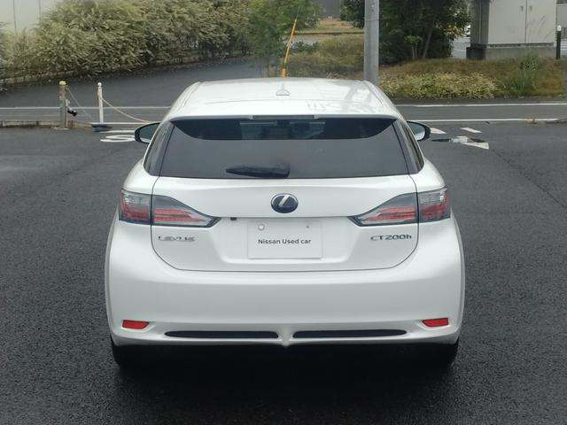 CT CT200h Fスポーツ スマートキー&プッシュスタート クルーズC USBポート エアロ HDDマルチナビ Aストップ 電動格納ミラー 地デジ 助手席エアバッグ キーレスエントリー ナビ&TV ドラレコ AUX 点検記録簿(6枚目)