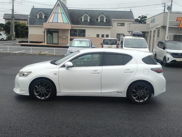 CT CT200h Fスポーツ スマートキー&プッシュスタート クルーズC USBポート エアロ HDDマルチナビ Aストップ 電動格納ミラー 地デジ 助手席エアバッグ キーレスエントリー ナビ&TV ドラレコ AUX 点検記録簿(8枚目)