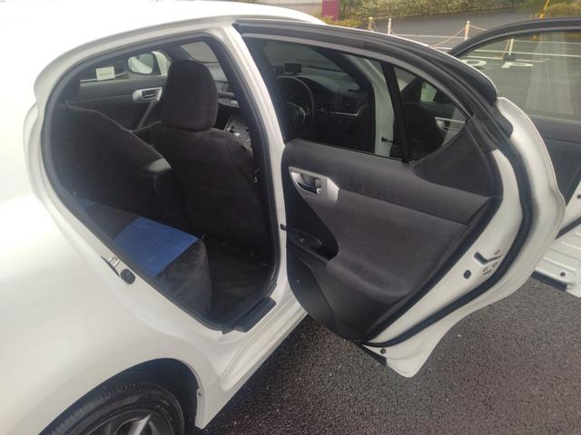 CT CT200h Fスポーツ スマートキー&プッシュスタート クルーズC USBポート エアロ HDDマルチナビ Aストップ 電動格納ミラー 地デジ 助手席エアバッグ キーレスエントリー ナビ&TV ドラレコ AUX 点検記録簿(26枚目)