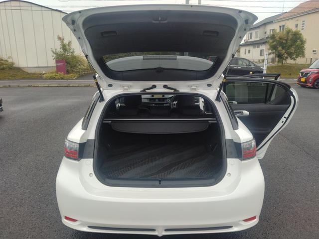 CT CT200h Fスポーツ スマートキー&プッシュスタート クルーズC USBポート エアロ HDDマルチナビ Aストップ 電動格納ミラー 地デジ 助手席エアバッグ キーレスエントリー ナビ&TV ドラレコ AUX 点検記録簿(31枚目)