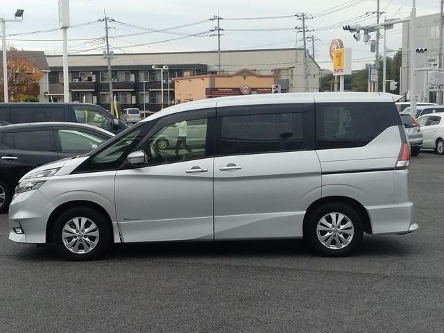 セレナ ハイウェイスター Vセレクション 4WD プロパイロット レーンキープアシスト LEDヘッドランプ 横滑防止装置 デュアルエアコン メモリーナビ 全周囲モニター 地デジ ミュージックプレイヤー接続可 ブルーレイ DVD BT接続(8枚目)