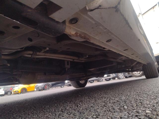 セレナ ハイウェイスター Vセレクション 4WD プロパイロット レーンキープアシスト LEDヘッドランプ 横滑防止装置 デュアルエアコン メモリーナビ 全周囲モニター 地デジ ミュージックプレイヤー接続可 ブルーレイ DVD BT接続(18枚目)