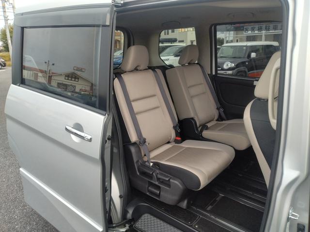 セレナ ハイウェイスター Vセレクション 4WD プロパイロット レーンキープアシスト LEDヘッドランプ 横滑防止装置 デュアルエアコン メモリーナビ 全周囲モニター 地デジ ミュージックプレイヤー接続可 ブルーレイ DVD BT接続(29枚目)