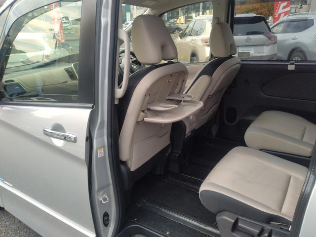 セレナ ハイウェイスター Vセレクション 4WD プロパイロット レーンキープアシスト LEDヘッドランプ 横滑防止装置 デュアルエアコン メモリーナビ 全周囲モニター 地デジ ミュージックプレイヤー接続可 ブルーレイ DVD BT接続(42枚目)