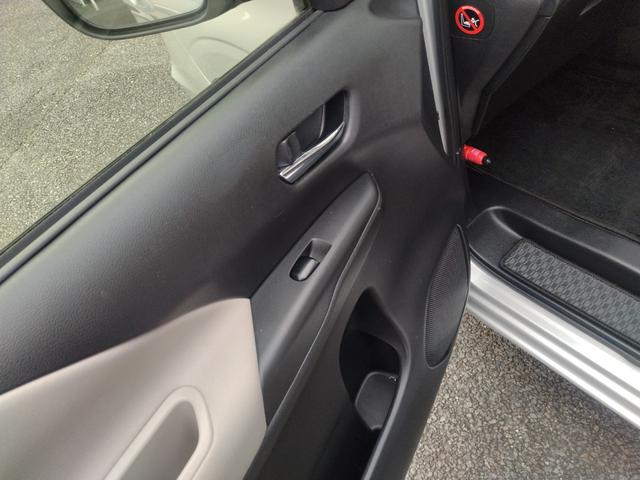 セレナ ハイウェイスター Vセレクション 4WD プロパイロット レーンキープアシスト LEDヘッドランプ 横滑防止装置 デュアルエアコン メモリーナビ 全周囲モニター 地デジ ミュージックプレイヤー接続可 ブルーレイ DVD BT接続(46枚目)