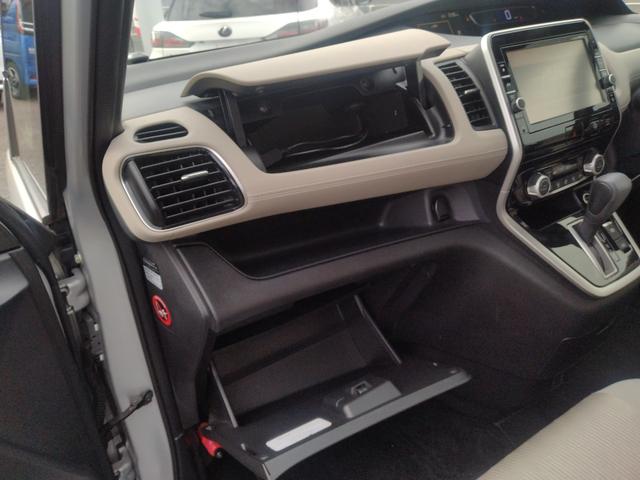 セレナ ハイウェイスター Vセレクション 4WD プロパイロット レーンキープアシスト LEDヘッドランプ 横滑防止装置 デュアルエアコン メモリーナビ 全周囲モニター 地デジ ミュージックプレイヤー接続可 ブルーレイ DVD BT接続(48枚目)