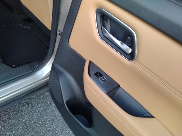 エクストレイル Ｇ　ｅ－４ＯＲＣＥ　４ＷＤ　ガラスルーフ　衝突被害軽減装置　自動駐車　ＰＷシート　シートヒーター　パークアシスト　アラモニ　寒冷地仕様　ＬＥＤヘッドランプ　ナビＴＶ　レーダークルーズ　１００Ｖ　本革Ｓ　ＥＴＣ２．０（29枚目）