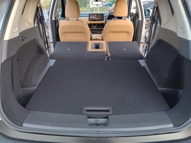 エクストレイル Ｇ　ｅ－４ＯＲＣＥ　４ＷＤ　ガラスルーフ　衝突被害軽減装置　自動駐車　ＰＷシート　シートヒーター　パークアシスト　アラモニ　寒冷地仕様　ＬＥＤヘッドランプ　ナビＴＶ　レーダークルーズ　１００Ｖ　本革Ｓ　ＥＴＣ２．０（36枚目）