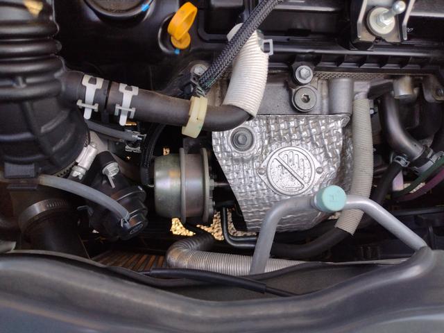 クロスビー ハイブリッドＭＺ　ターボ　デュアルカメラＳ　全周囲Ｍ　自動追従　ＴＶナビ　ＤＶＤ可　Ｂトゥース　フルセグ視聴可　ＬＥＤライト　ドライブレコーダー付　フルオートエアコン　横滑り防止機能　サイドエアバッグ　レーンアシスト（19枚目）