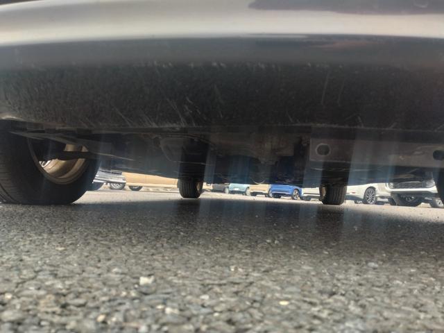 ノート ライダー　専用エアロ　専用ホイール　オプション専用マフラーフジツボ製　専用ルーフスポイラー　アイドルストップ　ワンオーナー車　記録簿　ＡＢＳ　キーレス　メモリーナビ　スマートキー＆プッシュスタート　ＤＶＤ再生（18枚目）