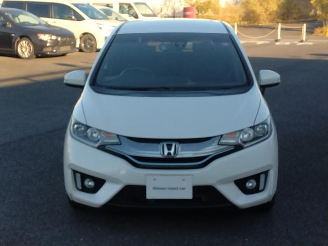 フィットハイブリッド Sパッケージ LEDヘットライト メモリナビ DVD再生 BTオーディオ ワンセグテレビ ナビTV リアカメラ クルコン Wエアバック Dレコ ETC付 イモビライザー オートライト 衝突安全ボディ 電動格納ミラー(2枚目)