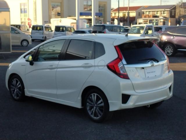 フィットハイブリッド Sパッケージ LEDヘットライト メモリナビ DVD再生 BTオーディオ ワンセグテレビ ナビTV リアカメラ クルコン Wエアバック Dレコ ETC付 イモビライザー オートライト 衝突安全ボディ 電動格納ミラー(7枚目)