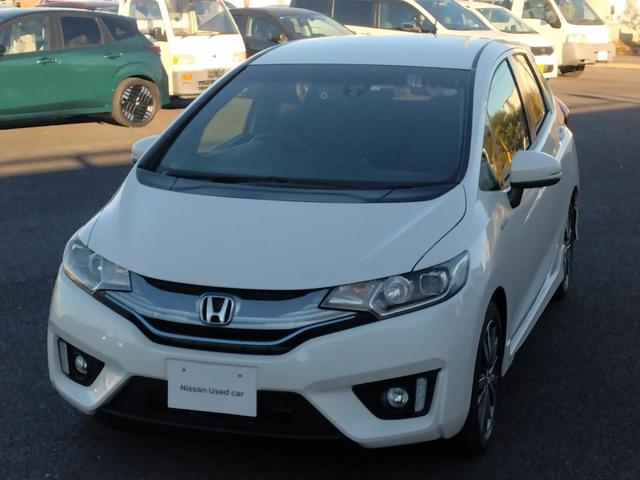 フィットハイブリッド Sパッケージ LEDヘットライト メモリナビ DVD再生 BTオーディオ ワンセグテレビ ナビTV リアカメラ クルコン Wエアバック Dレコ ETC付 イモビライザー オートライト 衝突安全ボディ 電動格納ミラー(9枚目)