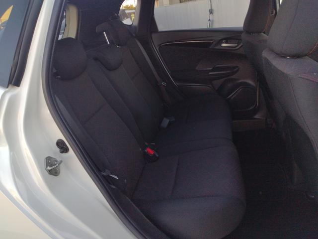 フィットハイブリッド Sパッケージ LEDヘットライト メモリナビ DVD再生 BTオーディオ ワンセグテレビ ナビTV リアカメラ クルコン Wエアバック Dレコ ETC付 イモビライザー オートライト 衝突安全ボディ 電動格納ミラー(30枚目)