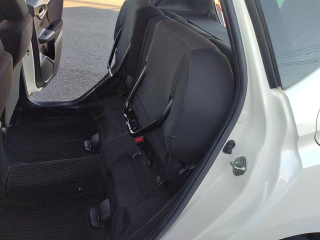 フィットハイブリッド Sパッケージ LEDヘットライト メモリナビ DVD再生 BTオーディオ ワンセグテレビ ナビTV リアカメラ クルコン Wエアバック Dレコ ETC付 イモビライザー オートライト 衝突安全ボディ 電動格納ミラー(41枚目)