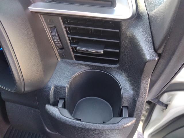 フィットハイブリッド Sパッケージ LEDヘットライト メモリナビ DVD再生 BTオーディオ ワンセグテレビ ナビTV リアカメラ クルコン Wエアバック Dレコ ETC付 イモビライザー オートライト 衝突安全ボディ 電動格納ミラー(56枚目)