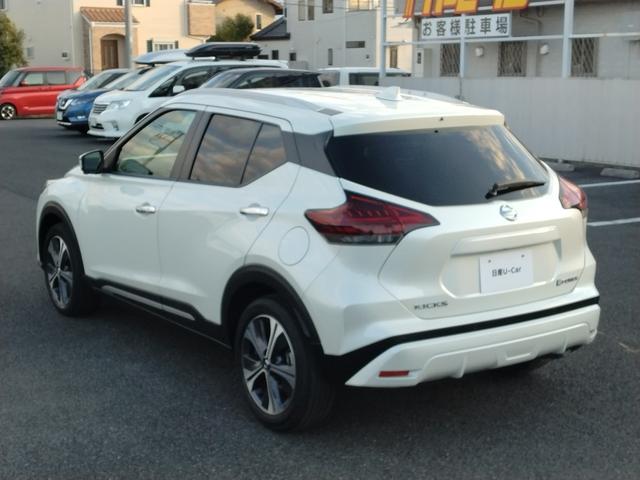 キックス Ｘ　パーキングセンサー　ブルートゥースオーディオ　フロントカメラ　Ｒレール　ＶＤＣ　追従クルコン　スマートキー　ＤＶＤ再生　ＬＥＤヘッド　レーンアシスト　パワーステアリング　禁煙車　盗難防止システム　ナビ（7枚目）