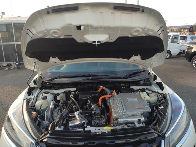 キックス Ｘ　パーキングセンサー　ブルートゥースオーディオ　フロントカメラ　Ｒレール　ＶＤＣ　追従クルコン　スマートキー　ＤＶＤ再生　ＬＥＤヘッド　レーンアシスト　パワーステアリング　禁煙車　盗難防止システム　ナビ（19枚目）