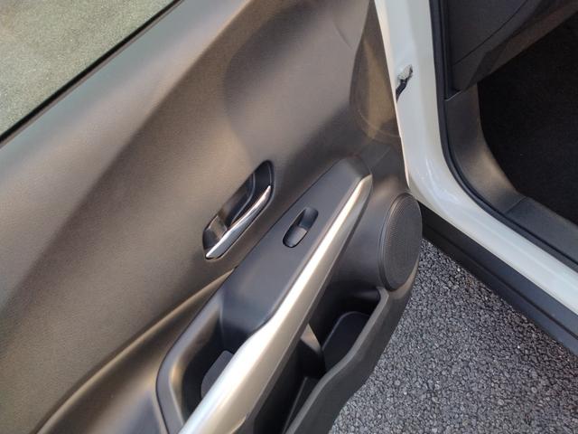 キックス Ｘ　パーキングセンサー　ブルートゥースオーディオ　フロントカメラ　Ｒレール　ＶＤＣ　追従クルコン　スマートキー　ＤＶＤ再生　ＬＥＤヘッド　レーンアシスト　パワーステアリング　禁煙車　盗難防止システム　ナビ（45枚目）