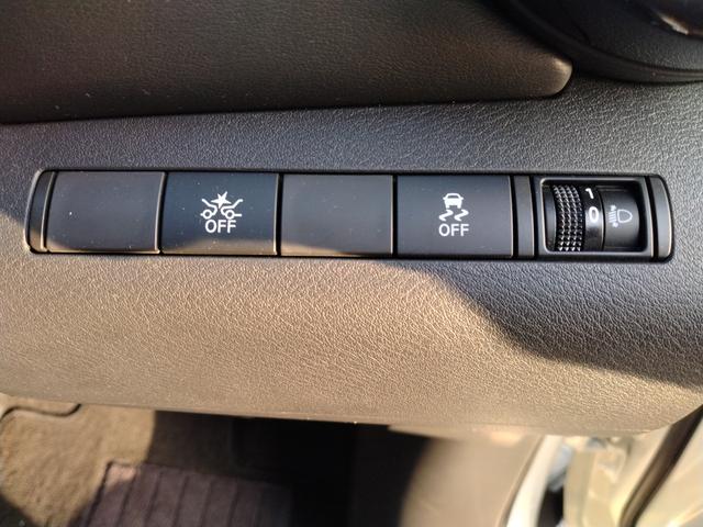 キックス Ｘ　パーキングセンサー　ブルートゥースオーディオ　フロントカメラ　Ｒレール　ＶＤＣ　追従クルコン　スマートキー　ＤＶＤ再生　ＬＥＤヘッド　レーンアシスト　パワーステアリング　禁煙車　盗難防止システム　ナビ（51枚目）