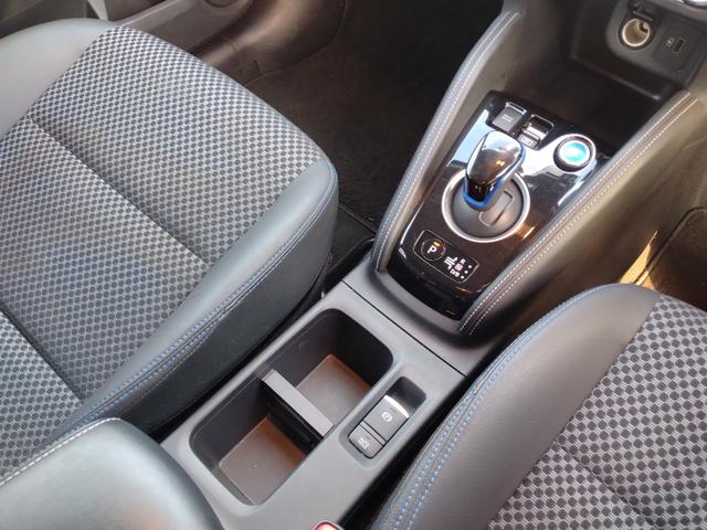 キックス Ｘ　パーキングセンサー　ブルートゥースオーディオ　フロントカメラ　Ｒレール　ＶＤＣ　追従クルコン　スマートキー　ＤＶＤ再生　ＬＥＤヘッド　レーンアシスト　パワーステアリング　禁煙車　盗難防止システム　ナビ（61枚目）