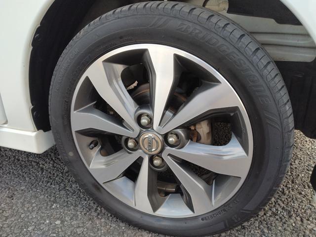 デイズルークス ハイウェイスター X Vセレクション アラウンドビュモニター サーキュレーターファン ロールシェイド 衝突軽減ブレーキ 両側PWスライドドア メーカー純正ナビ地デジ DVD再生 Bluetoothオーディオ CD録音 定期点検記録簿 禁煙(20枚目)