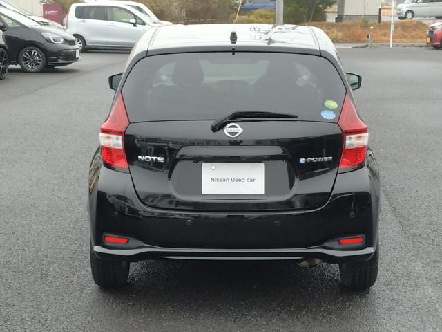 ノート e-パワー X アダプティブクルーズ クリソナ レーンキープ エマジェンシーブレーキ アイドリングストップ 衝突安全ボディ 運転席助手席エアバック 横滑防止装置 ETC車載器 オートハイビーム AUTOエアコン 禁煙(11枚目)