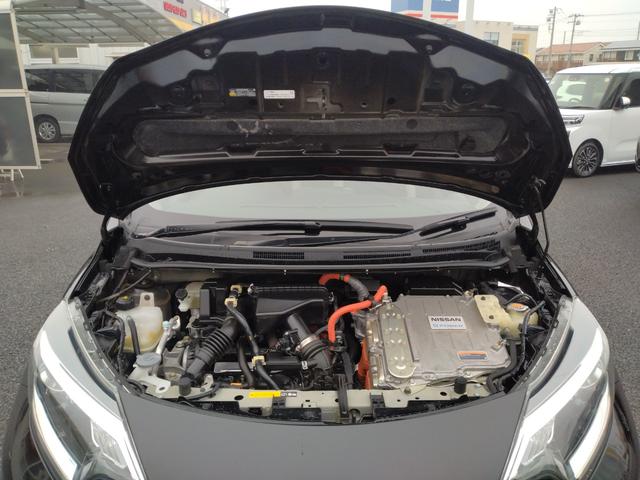 ノート e-パワー X アダプティブクルーズ クリソナ レーンキープ エマジェンシーブレーキ アイドリングストップ 衝突安全ボディ 運転席助手席エアバック 横滑防止装置 ETC車載器 オートハイビーム AUTOエアコン 禁煙(17枚目)