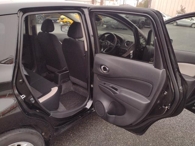 ノート e-パワー X アダプティブクルーズ クリソナ レーンキープ エマジェンシーブレーキ アイドリングストップ 衝突安全ボディ 運転席助手席エアバック 横滑防止装置 ETC車載器 オートハイビーム AUTOエアコン 禁煙(30枚目)