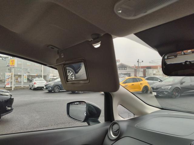 ノート e-パワー X アダプティブクルーズ クリソナ レーンキープ エマジェンシーブレーキ アイドリングストップ 衝突安全ボディ 運転席助手席エアバック 横滑防止装置 ETC車載器 オートハイビーム AUTOエアコン 禁煙(77枚目)