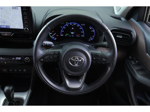 ヤリスクロス ハイブリッドZ クルーズC 横滑防止装置 リアカメラ LEDライト メモリーナビゲーション 点検記録簿 盗難防止装置 電動シート ドライブレコーダー AW キーレス スマートキー ABS ナビ 4WD ETC(10枚目)