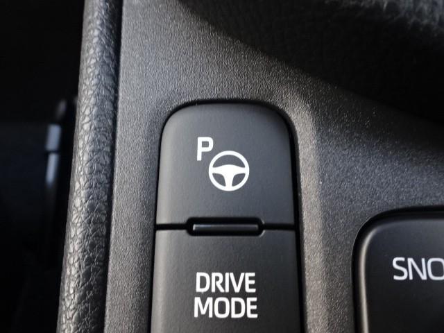 ヤリスクロス ハイブリッドZ クルーズC 横滑防止装置 リアカメラ LEDライト メモリーナビゲーション 点検記録簿 盗難防止装置 電動シート ドライブレコーダー AW キーレス スマートキー ABS ナビ 4WD ETC(26枚目)