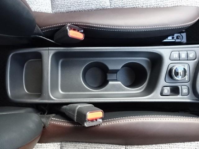 ヤリスクロス ハイブリッドZ クルーズC 横滑防止装置 リアカメラ LEDライト メモリーナビゲーション 点検記録簿 盗難防止装置 電動シート ドライブレコーダー AW キーレス スマートキー ABS ナビ 4WD ETC(32枚目)