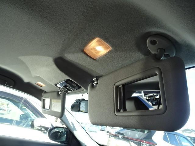 ヤリスクロス ハイブリッドZ クルーズC 横滑防止装置 リアカメラ LEDライト メモリーナビゲーション 点検記録簿 盗難防止装置 電動シート ドライブレコーダー AW キーレス スマートキー ABS ナビ 4WD ETC(35枚目)