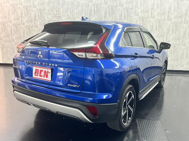 エクリプスクロスＰＨＥＶ Ｇ　純正メモリーナビ　フルセグＴＶ　バックモニター　ＥＴＣ　ハーフレザーシート　ステアリングヒーター　シートヒーター　ＨＵＤ　ＡＳＣ　ＬＤＷ　ＬＥＤヘッドライトクルーズコントロール　オートリトラミラー（5枚目）