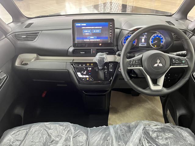 デリカミニ G プレミアム リミテッドエディション 純正ディスプレイオーディオ アラウンドビューモニター FCM 両側ハンズフリーオートスライドドア クルーズコントロール マイパイロット ステアリングヒーター ダウンヒルアシスト シートヒーター ESC(3枚目)