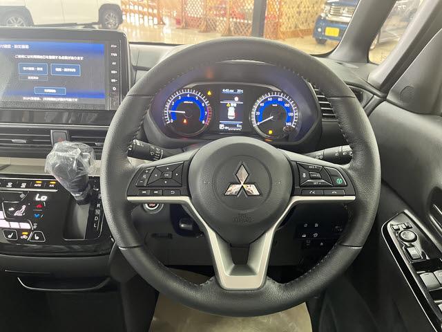 デリカミニ G プレミアム リミテッドエディション 純正ディスプレイオーディオ アラウンドビューモニター FCM 両側ハンズフリーオートスライドドア クルーズコントロール マイパイロット ステアリングヒーター ダウンヒルアシスト シートヒーター ESC(7枚目)