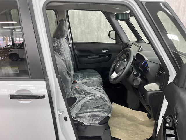 デリカミニ G プレミアム リミテッドエディション 純正ディスプレイオーディオ アラウンドビューモニター FCM 両側ハンズフリーオートスライドドア クルーズコントロール マイパイロット ステアリングヒーター ダウンヒルアシスト シートヒーター ESC(14枚目)