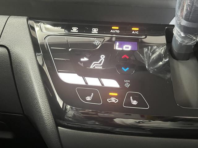 デリカミニ G プレミアム リミテッドエディション 純正ディスプレイオーディオ アラウンドビューモニター 両側ハンズフリーオートスライドドア FCM マイパイロット クルーズコントロール ステアリングヒーター シートヒーター LEDヘッドライト ESC(17枚目)